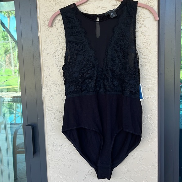TAHARI xl body suit nwt - Picture 7 of 7